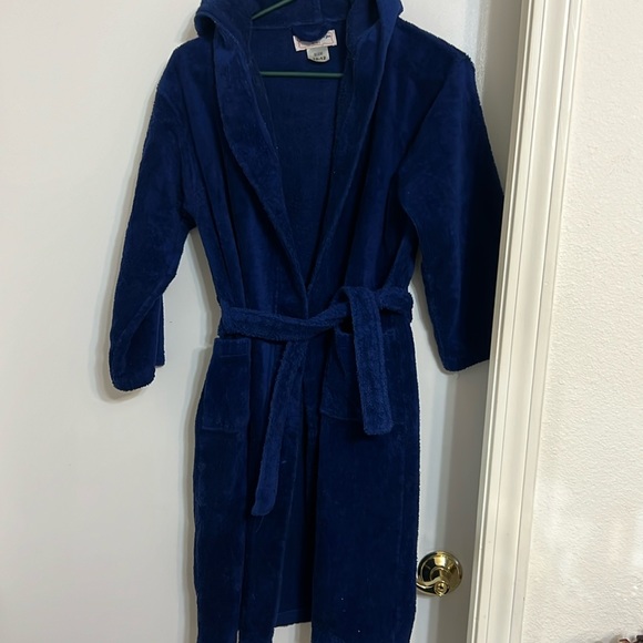 Kiwi made especially for you robe. - Picture 2 of 8